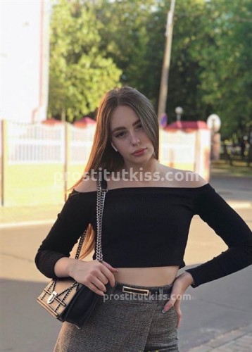  Ева